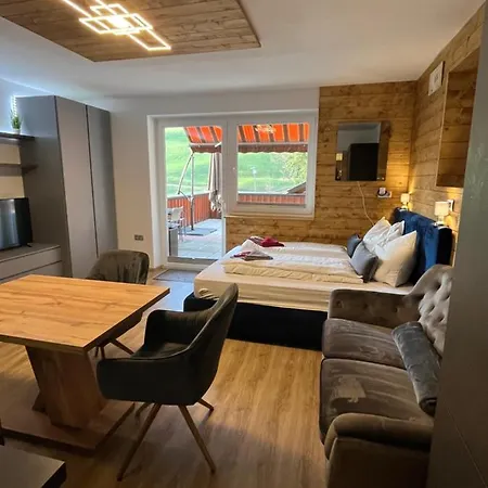 Bernstein - Regina Apartment